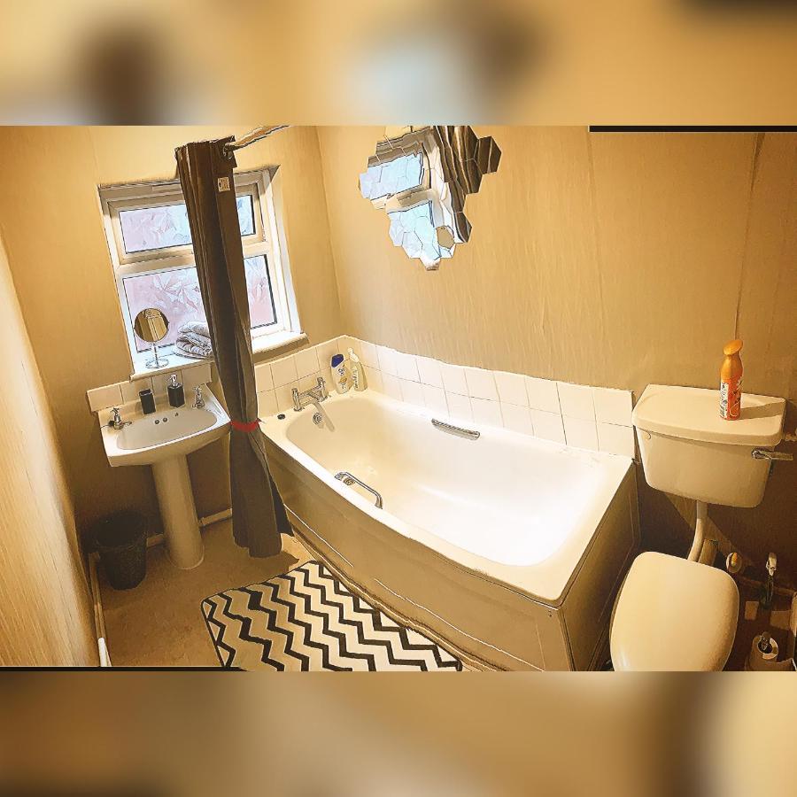 Double Room Bentilee Bucknall  Екстер'єр фото